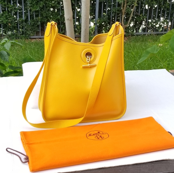 HERMES Courchevel Vespa PM Soleil Jaune - Picture 5 of 16